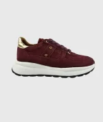 JR 1220 Bordo